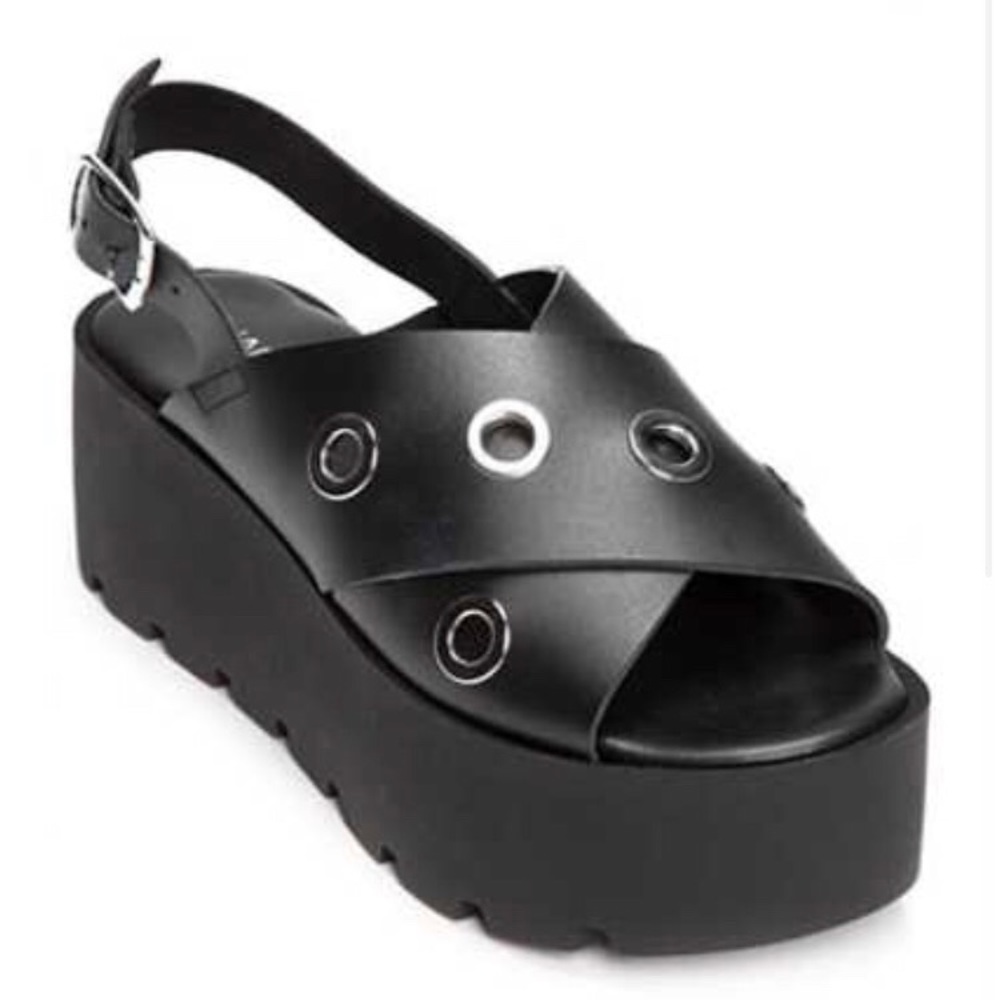 Charles by Charles David Platform Sandals 7.5